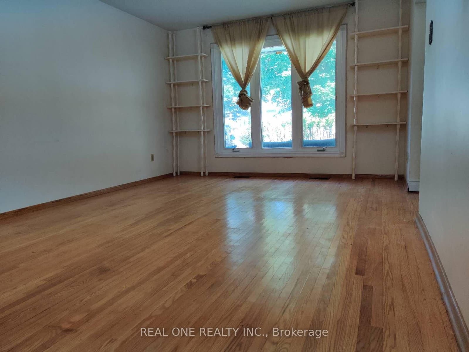 93 Southdale Drive, Unit Upper thumbnail 6