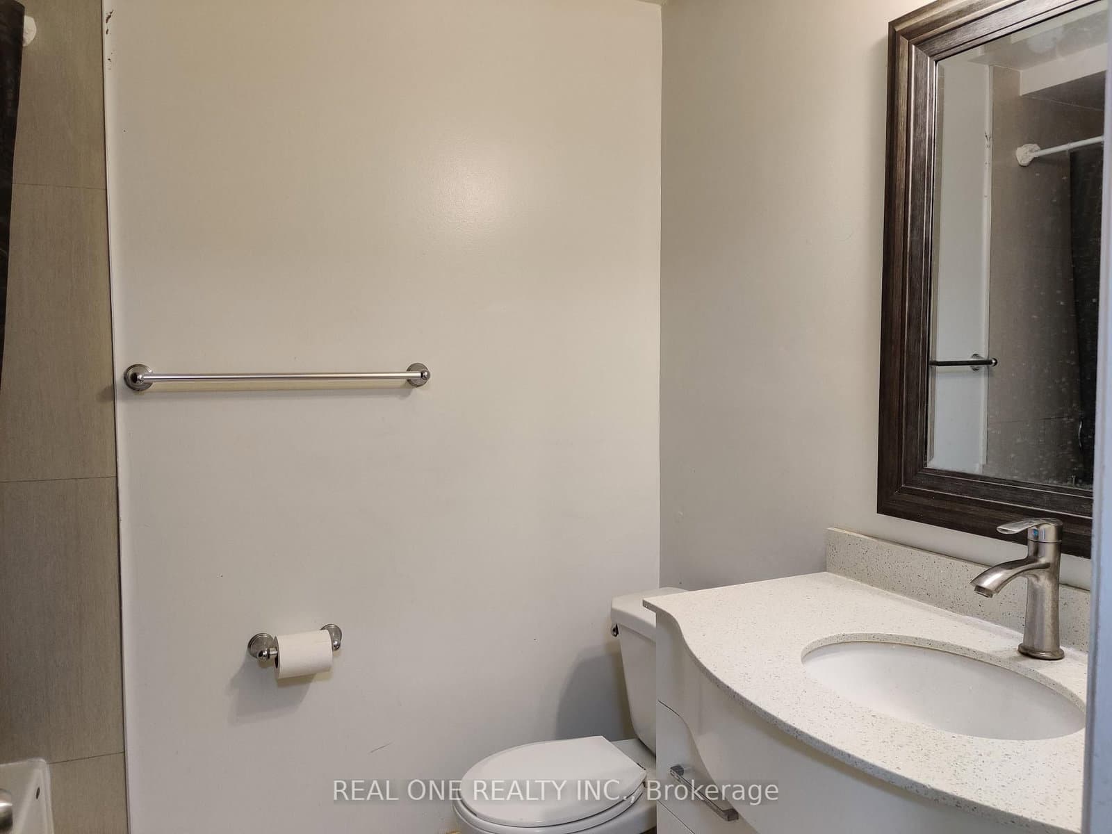 93 Southdale Drive, Unit Upper thumbnail 7