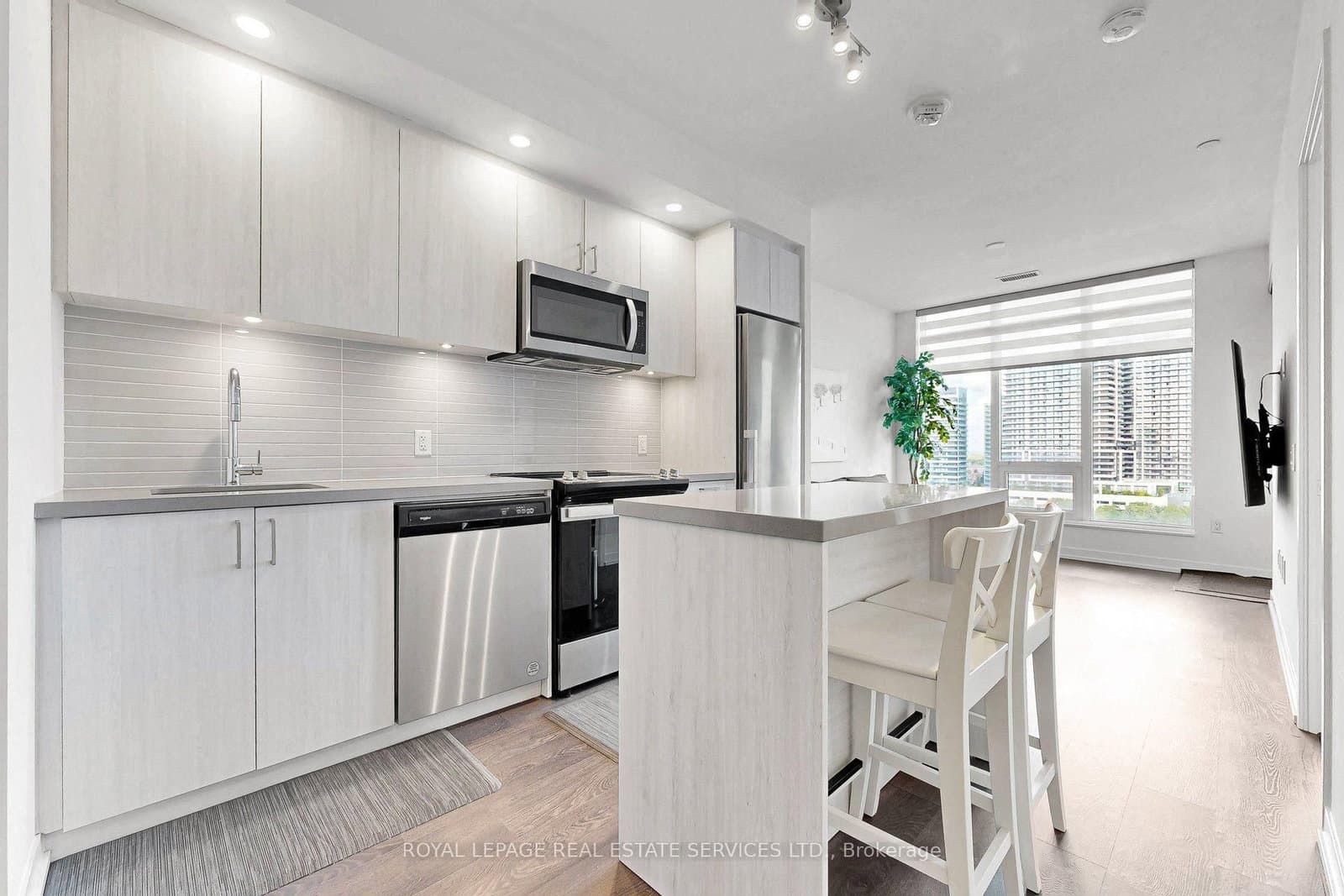8868 Yonge Street, Unit 1107E thumbnail 9