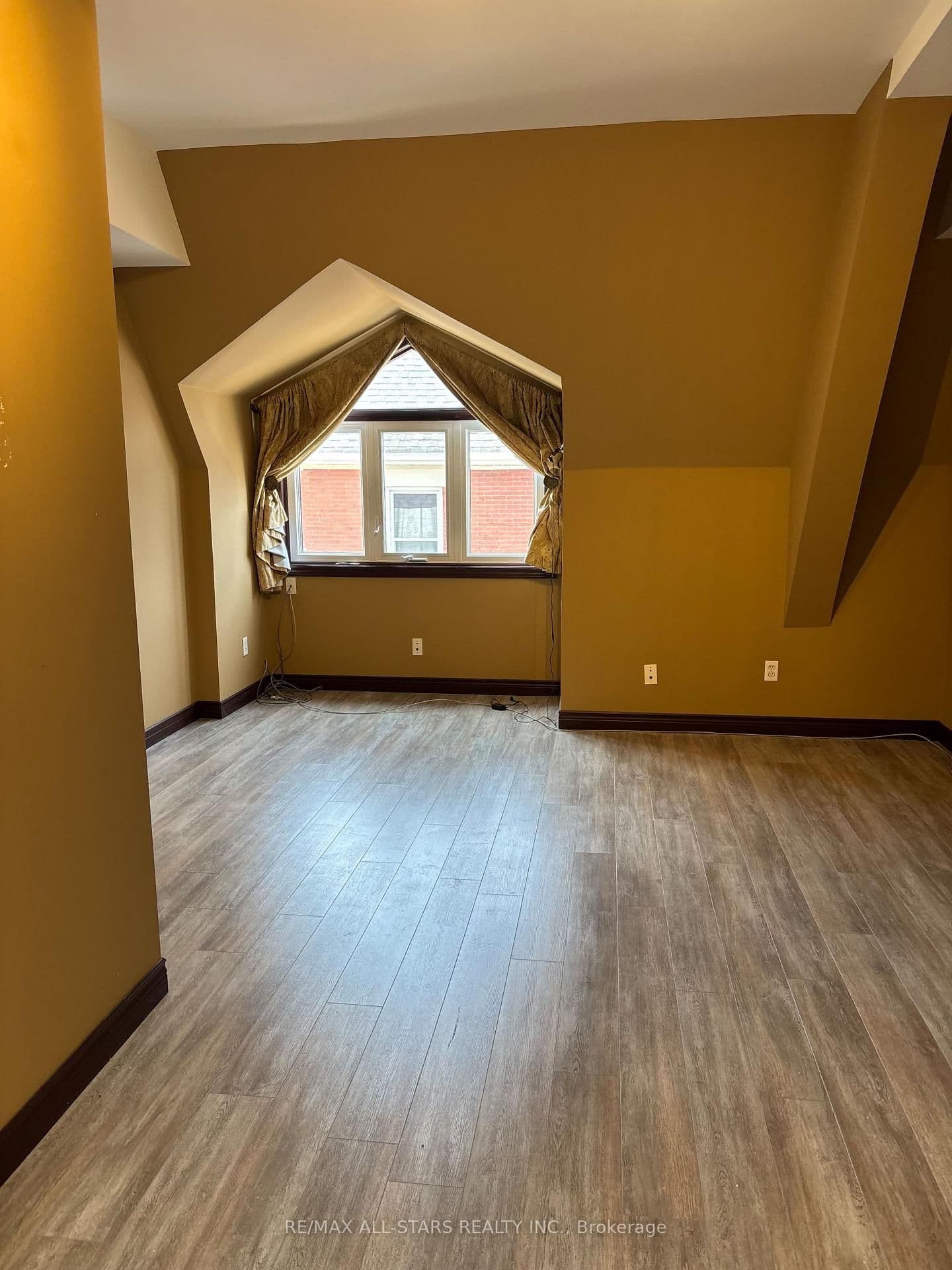 38 Wellington Street E, Unit 7C thumbnail 14