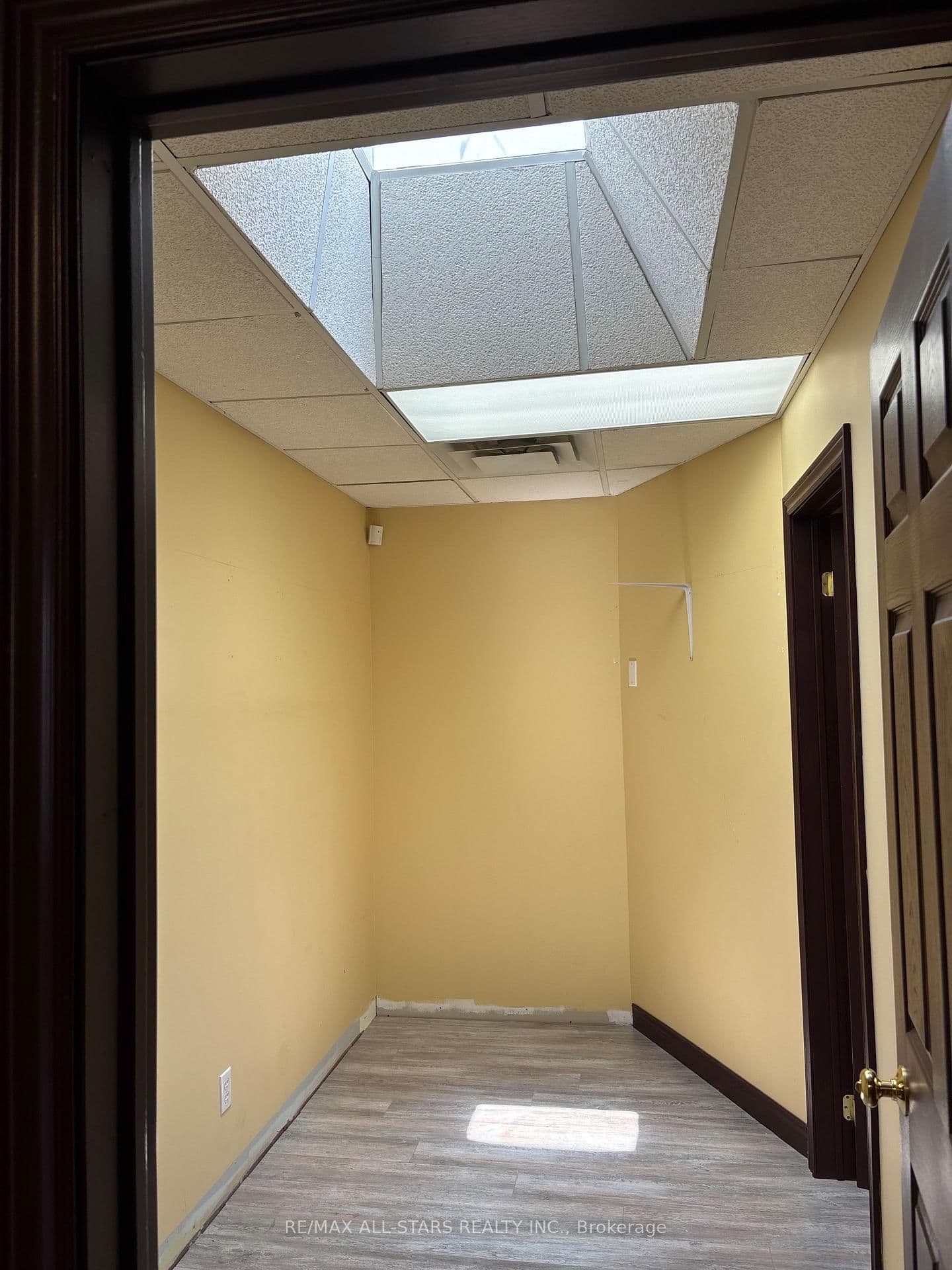 38 Wellington Street E, Unit 7C thumbnail 15