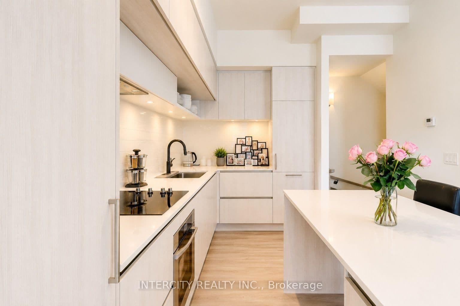 11 David Eyer Road, Unit 1504 thumbnail 6