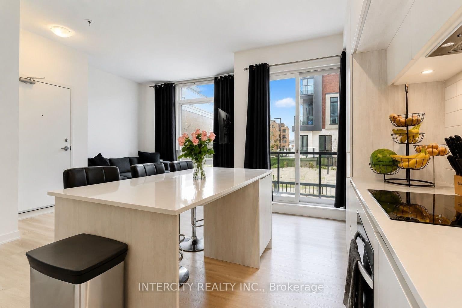 11 David Eyer Road, Unit 1504 thumbnail 9