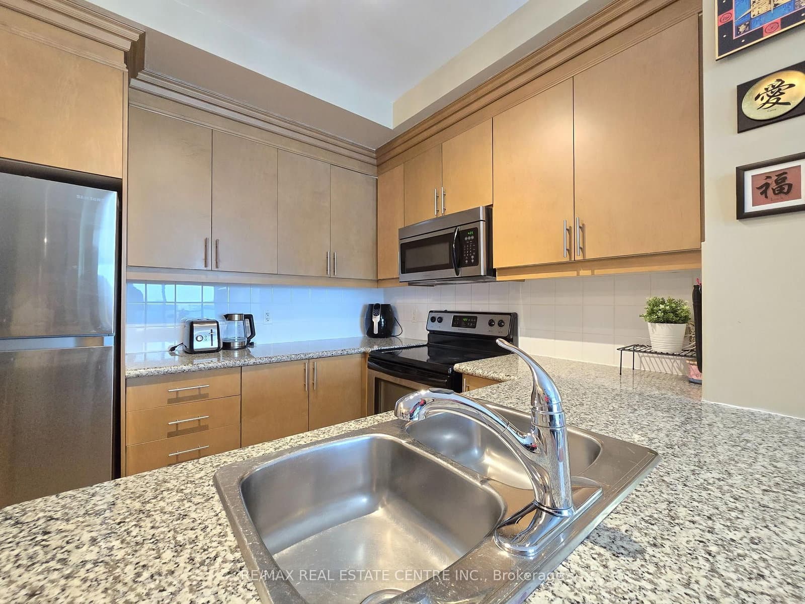 18 Harding Boulevard, Unit PH207 thumbnail 23