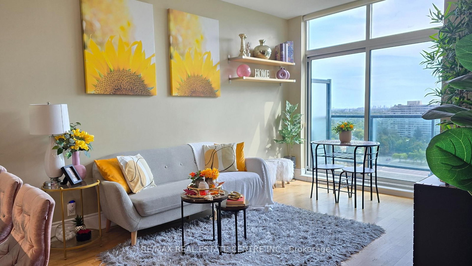 18 Harding Boulevard, Unit PH207 thumbnail 7