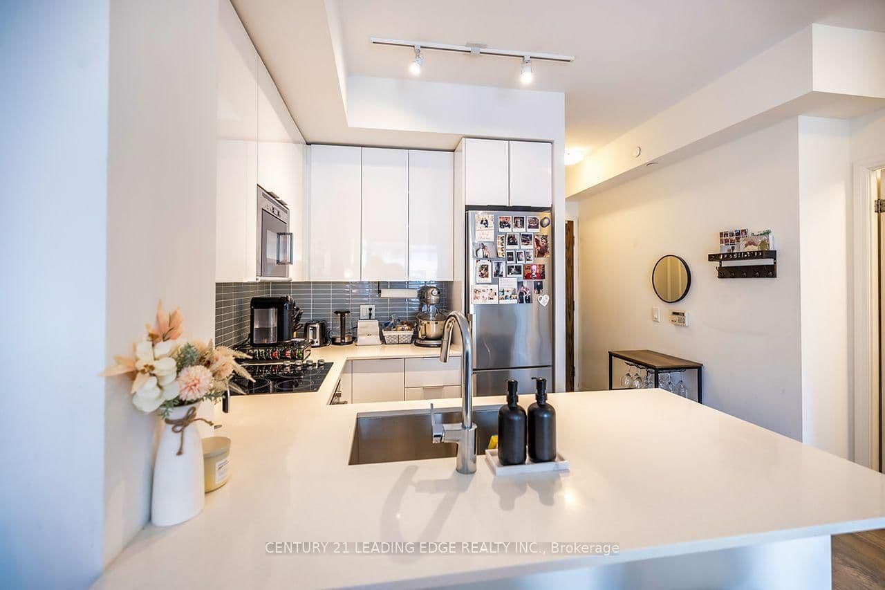 99 Eagle Rock Way, Unit 728 thumbnail 3