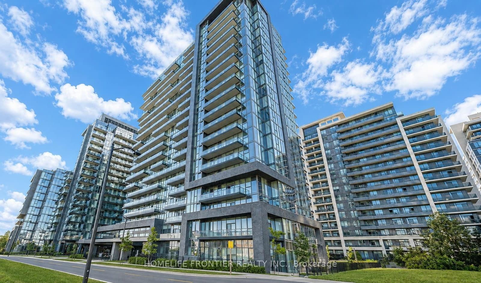 #301 - 20 Gatineau Drive