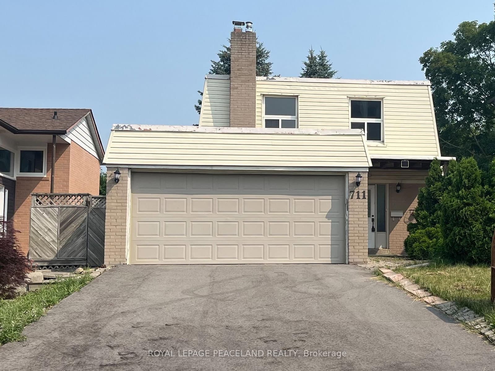 711 Irwin Crescent - Image 1