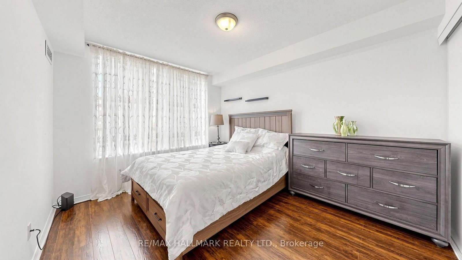 310 Red Maple Road, Unit 712 thumbnail 15