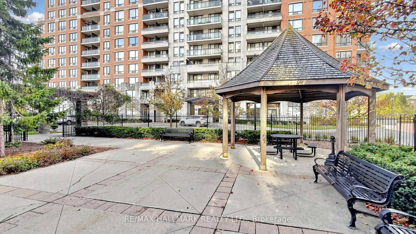 310 Red Maple Road, Unit 712 thumbnail 29