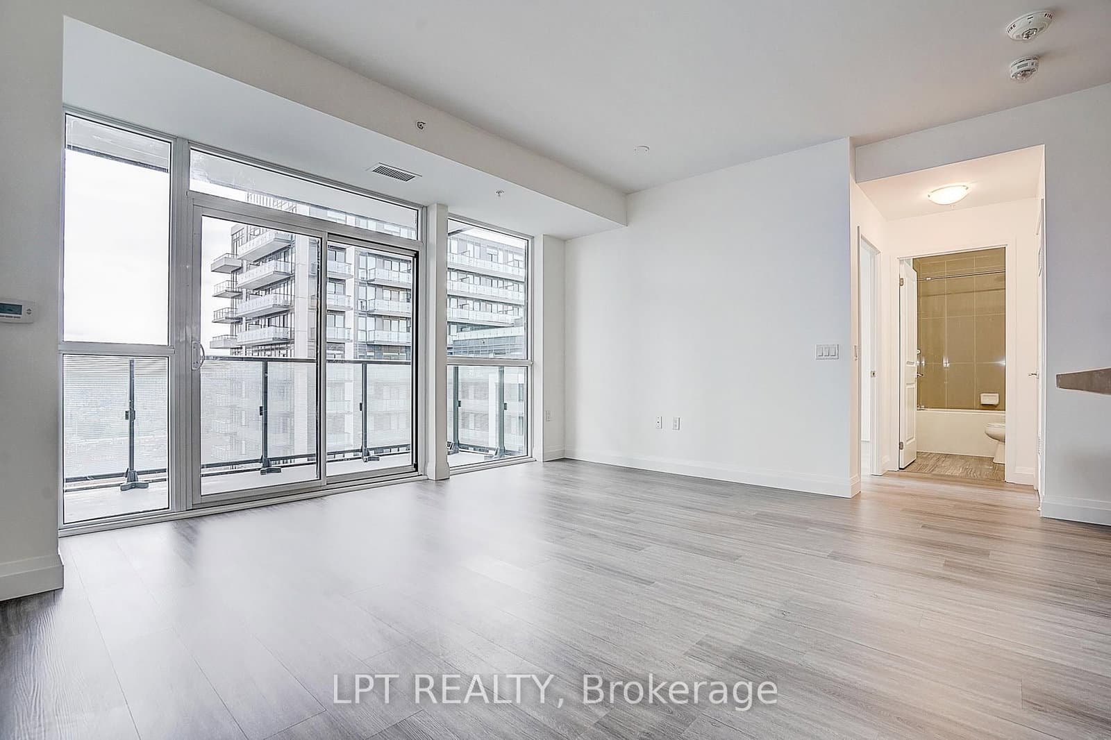 75 Oneida Crescent, Unit 1601 thumbnail 23