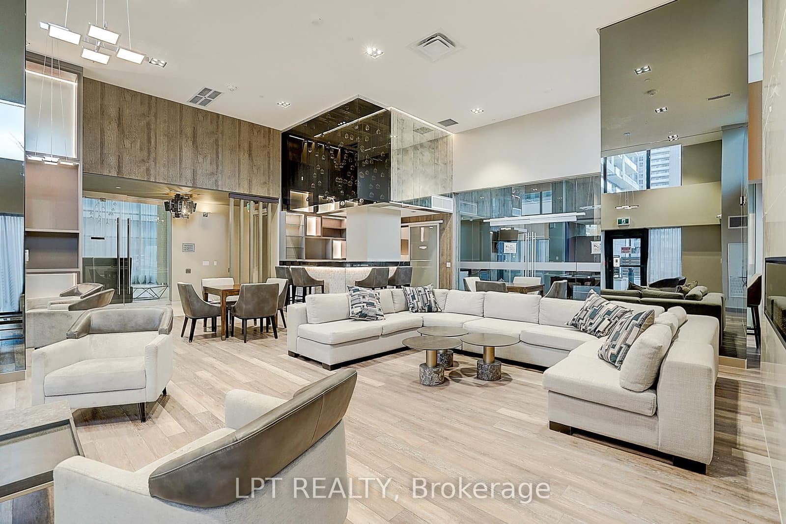 75 Oneida Crescent, Unit 1601 thumbnail 6