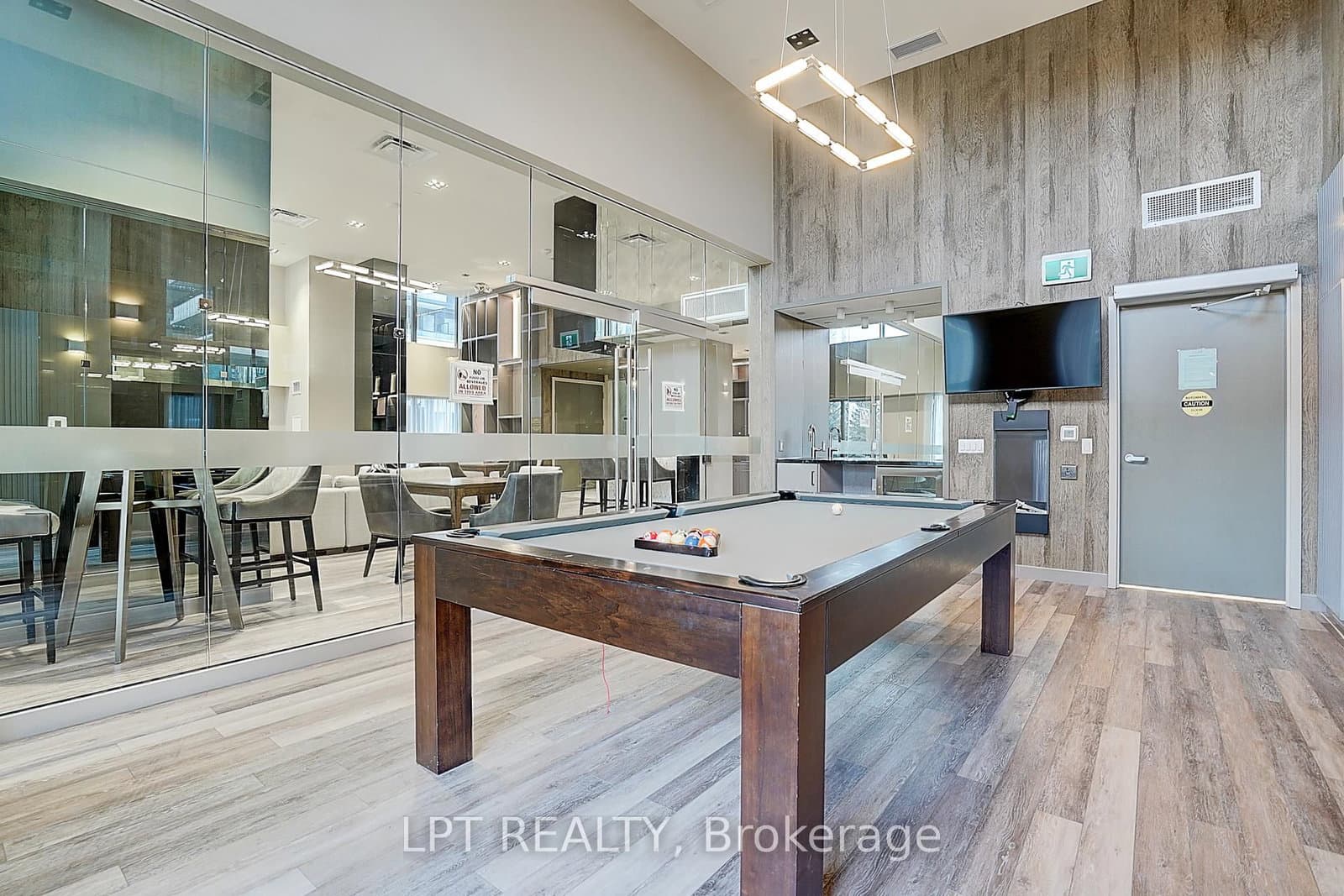 75 Oneida Crescent, Unit 1601 thumbnail 7