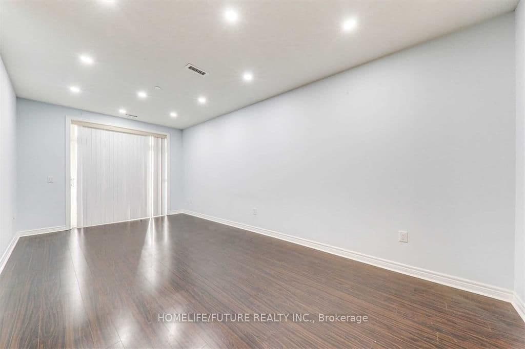 7325 Markham Road, Unit 207 thumbnail 5