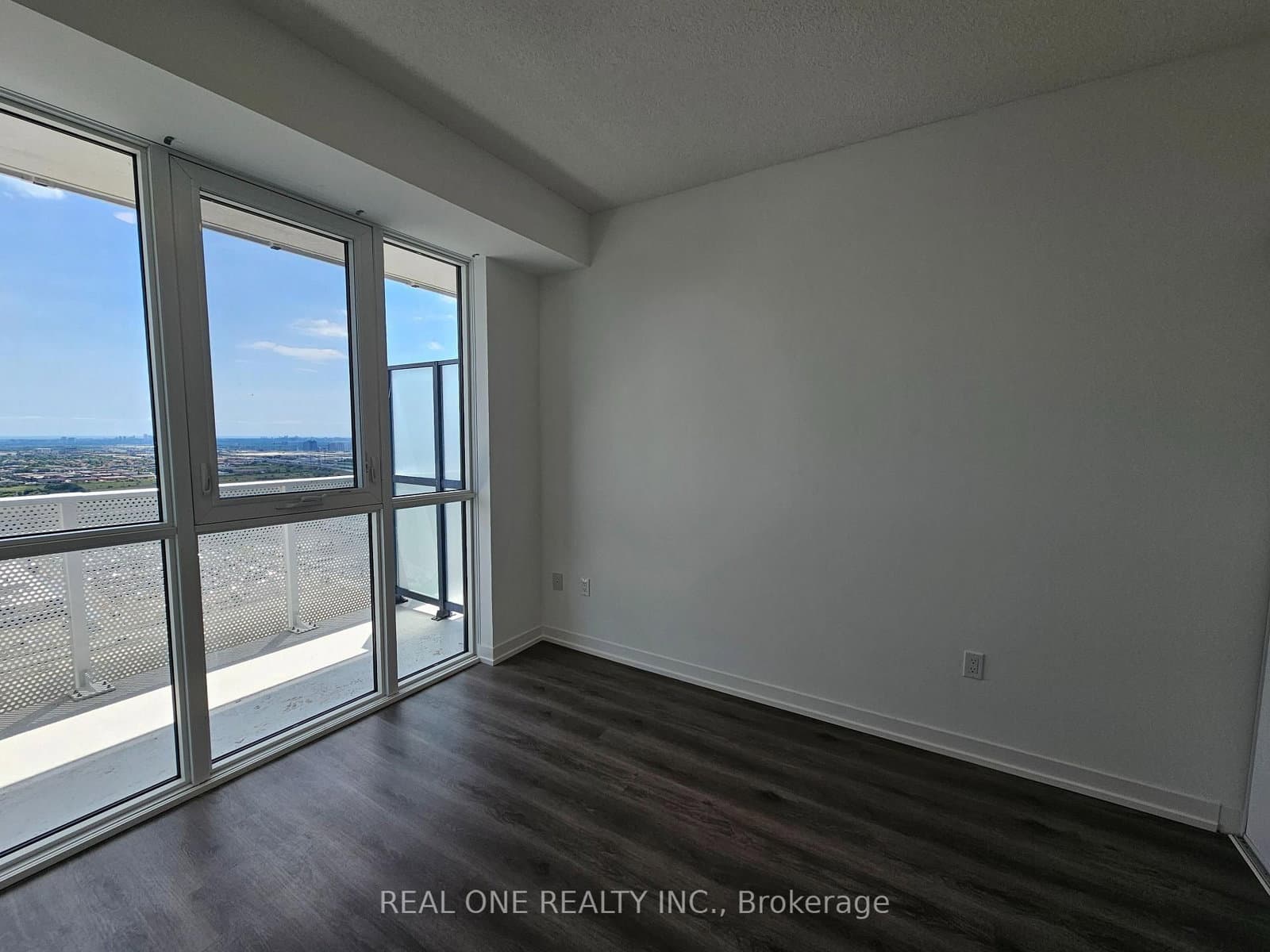 28 Interchange Way, Unit 3611 thumbnail 9