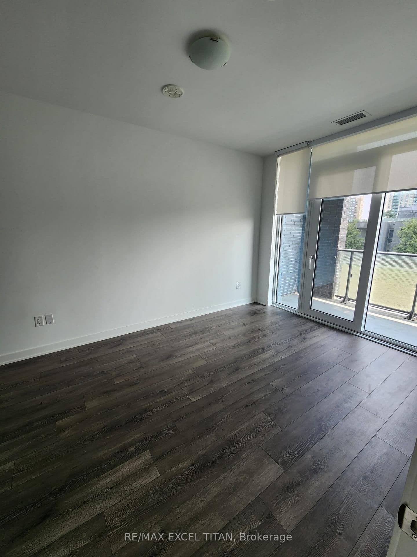 105 Oneida Crescent, Unit 206 thumbnail 12