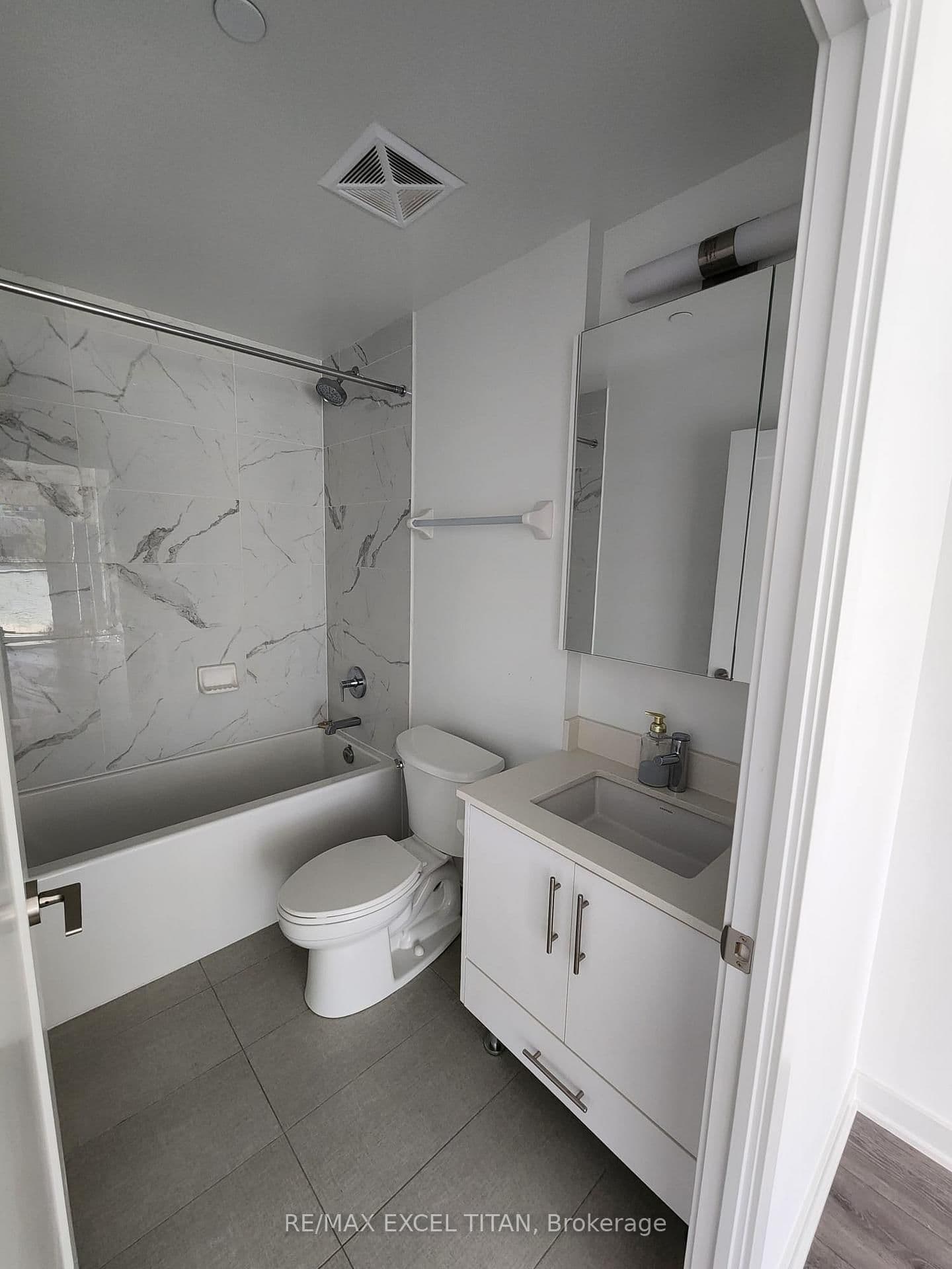 105 Oneida Crescent, Unit 206 thumbnail 14