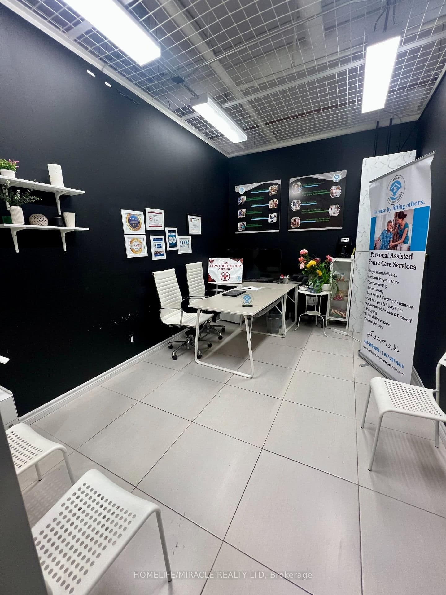 7181 Yonge Street, Unit 297 thumbnail 2