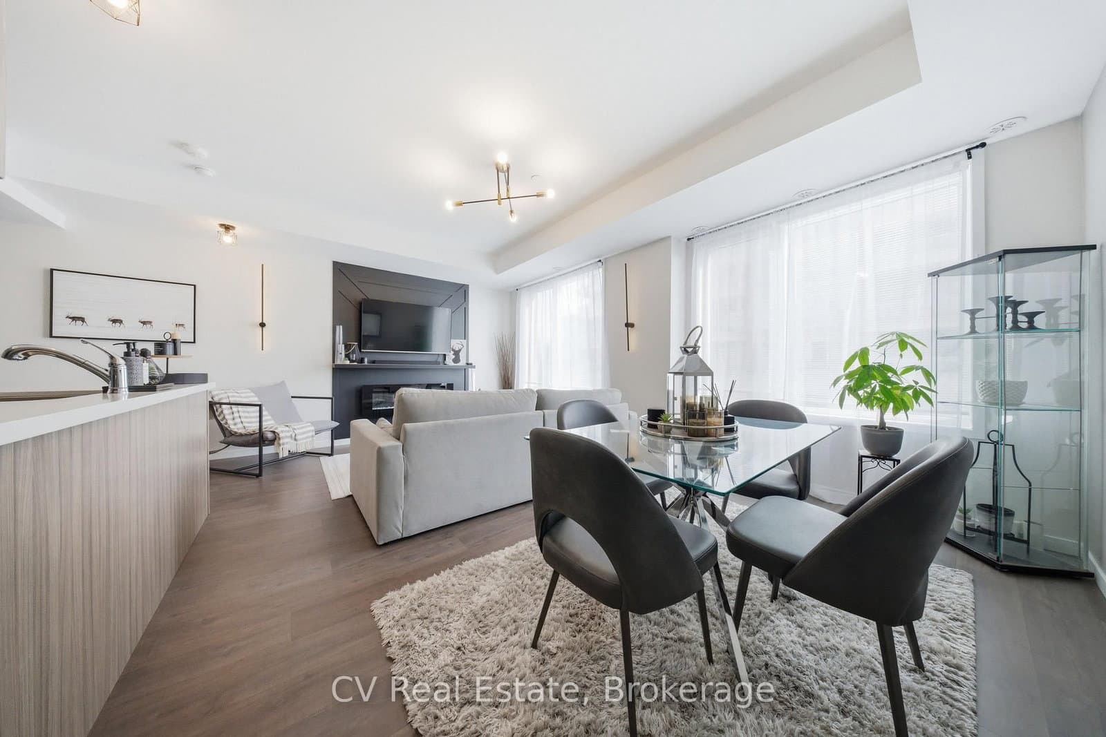 500 Alex Gardner Circle, Unit 104 thumbnail 2