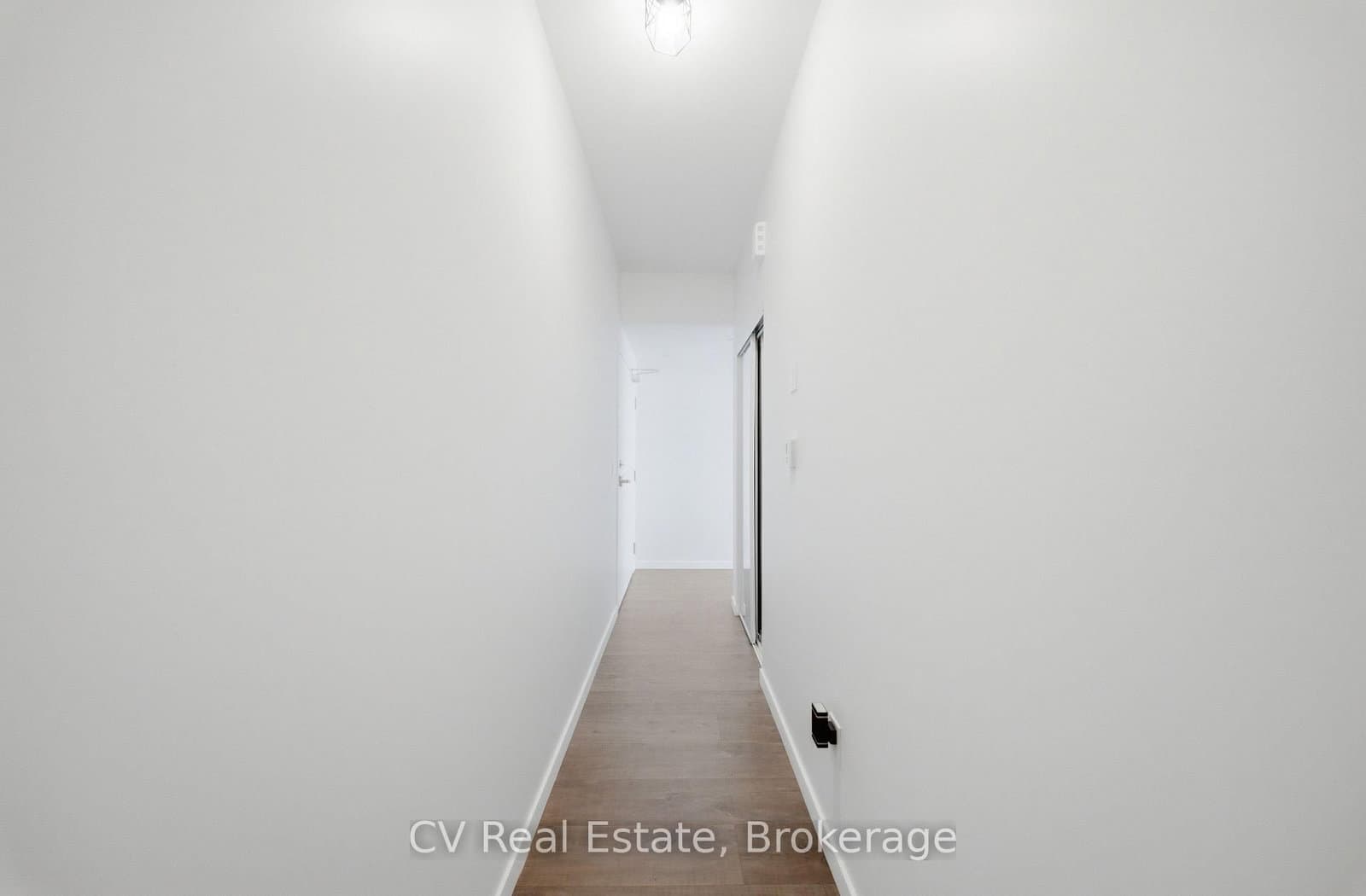 500 Alex Gardner Circle, Unit 104 thumbnail 20