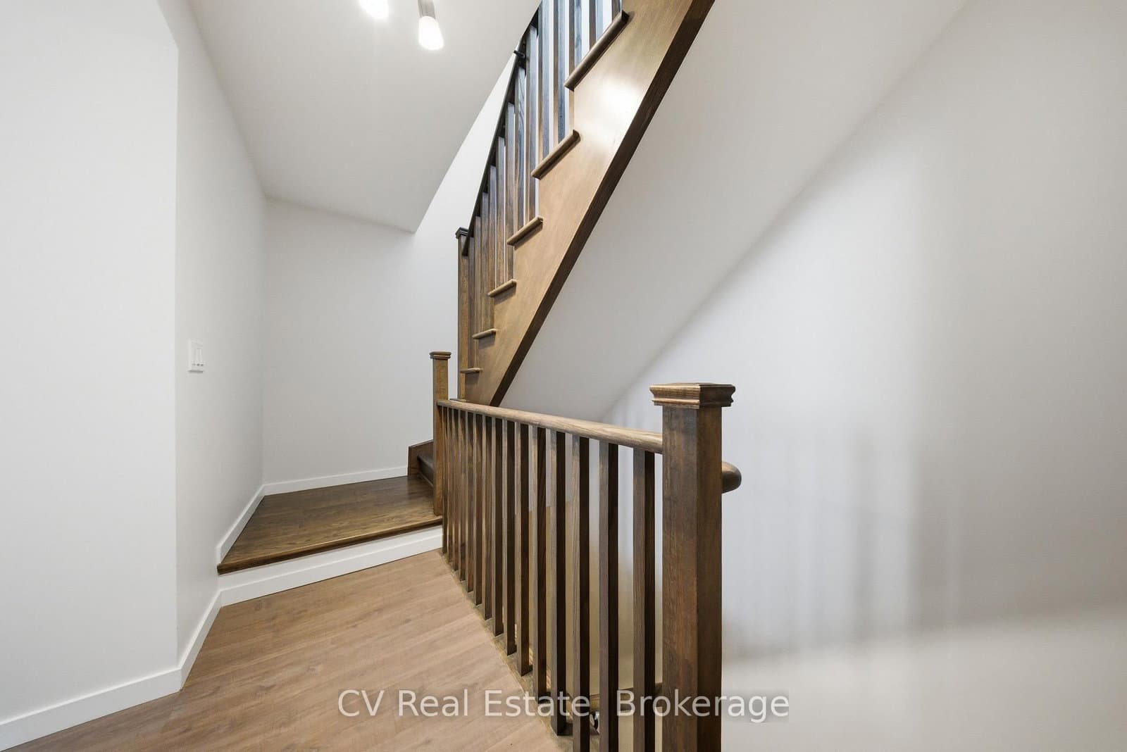 500 Alex Gardner Circle, Unit 104 thumbnail 22