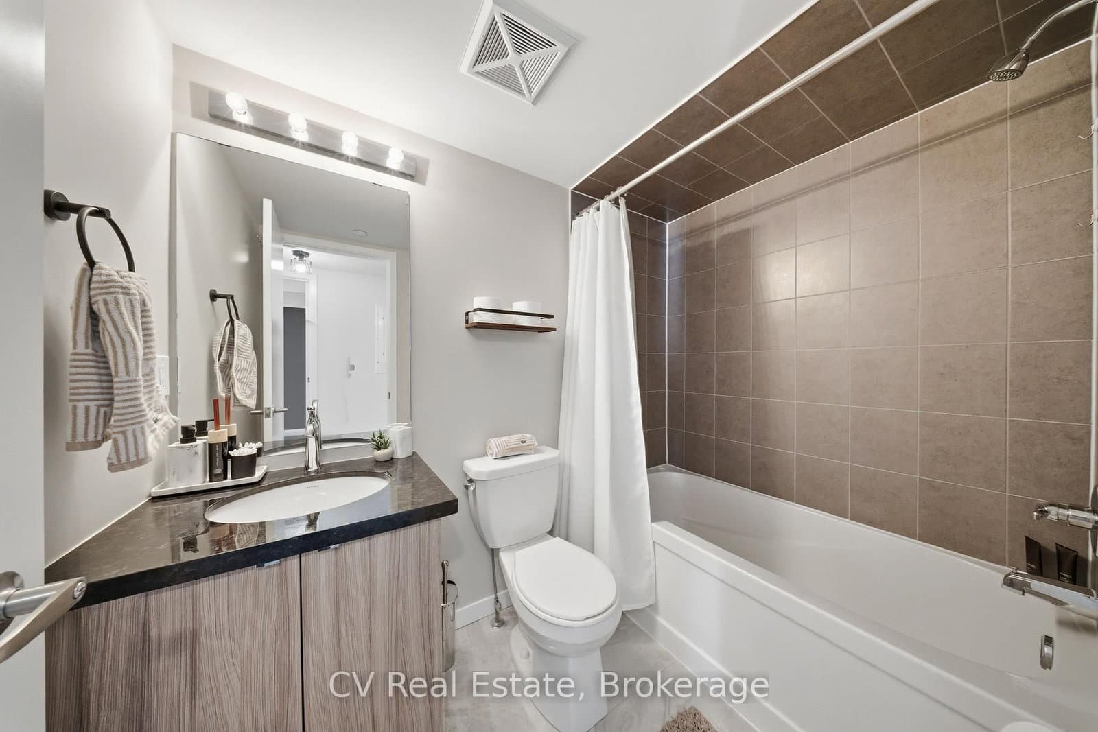 500 Alex Gardner Circle, Unit 104 thumbnail 25