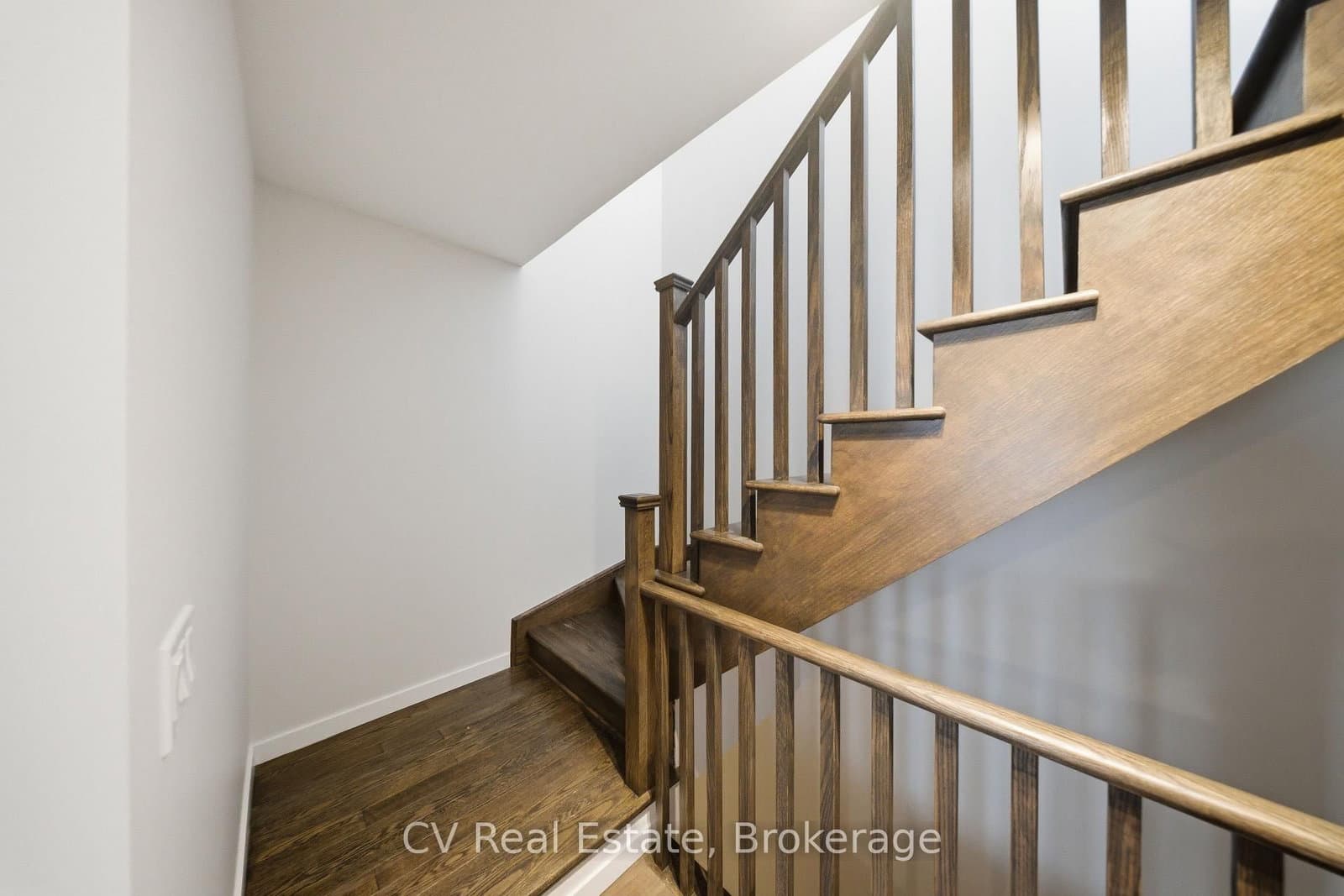 500 Alex Gardner Circle, Unit 104 thumbnail 34