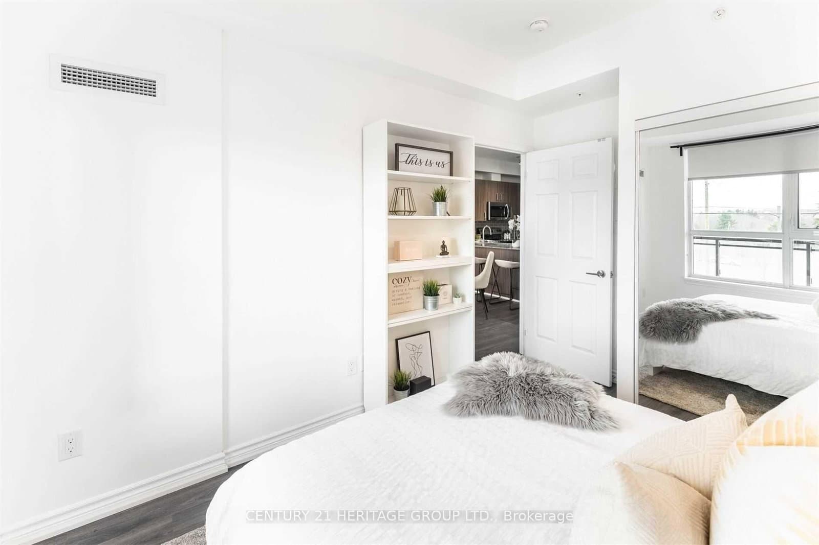 11611 Yonge Street, Unit 319 thumbnail 14