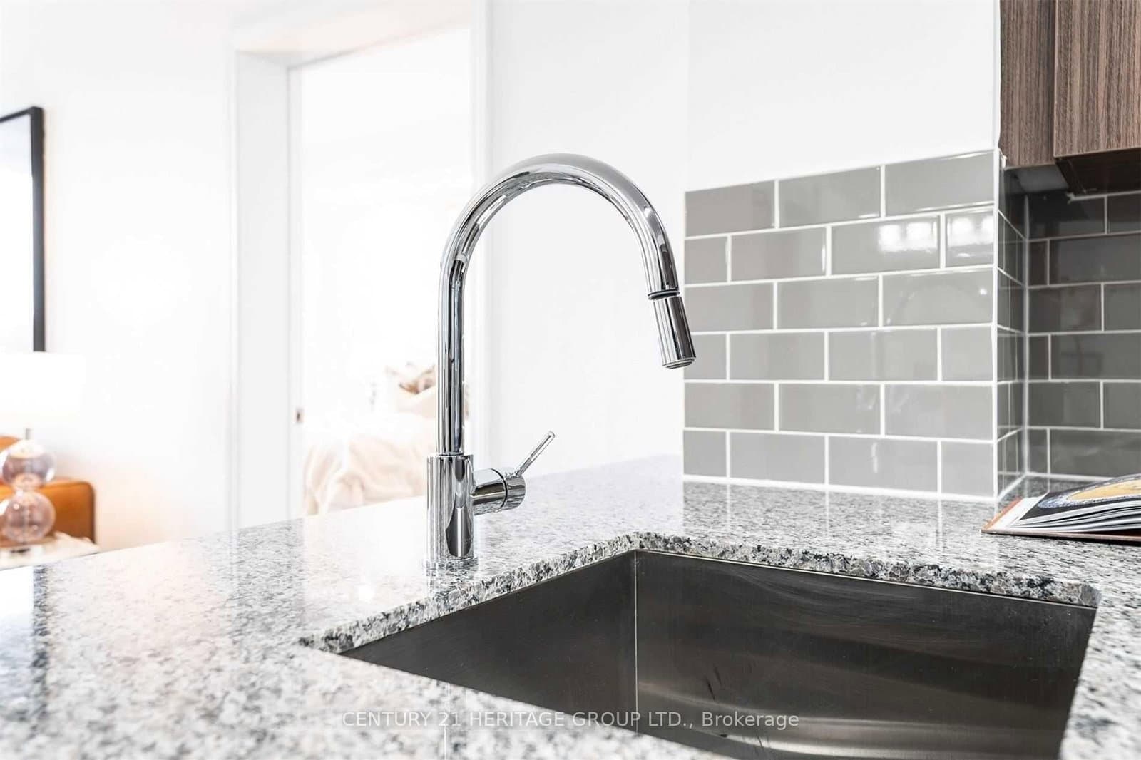 11611 Yonge Street, Unit 319 thumbnail 16