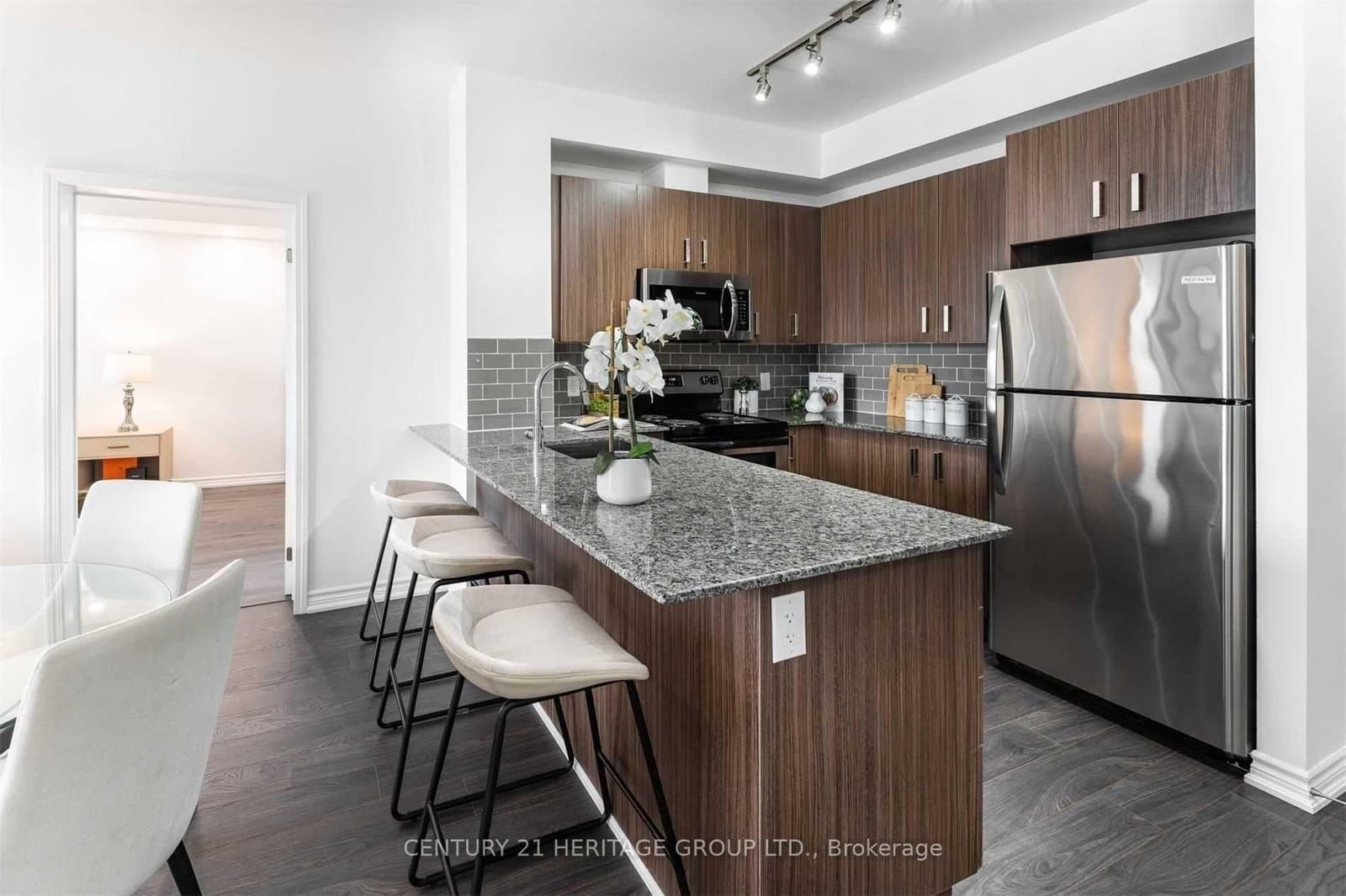 11611 Yonge Street, Unit 319 thumbnail 9