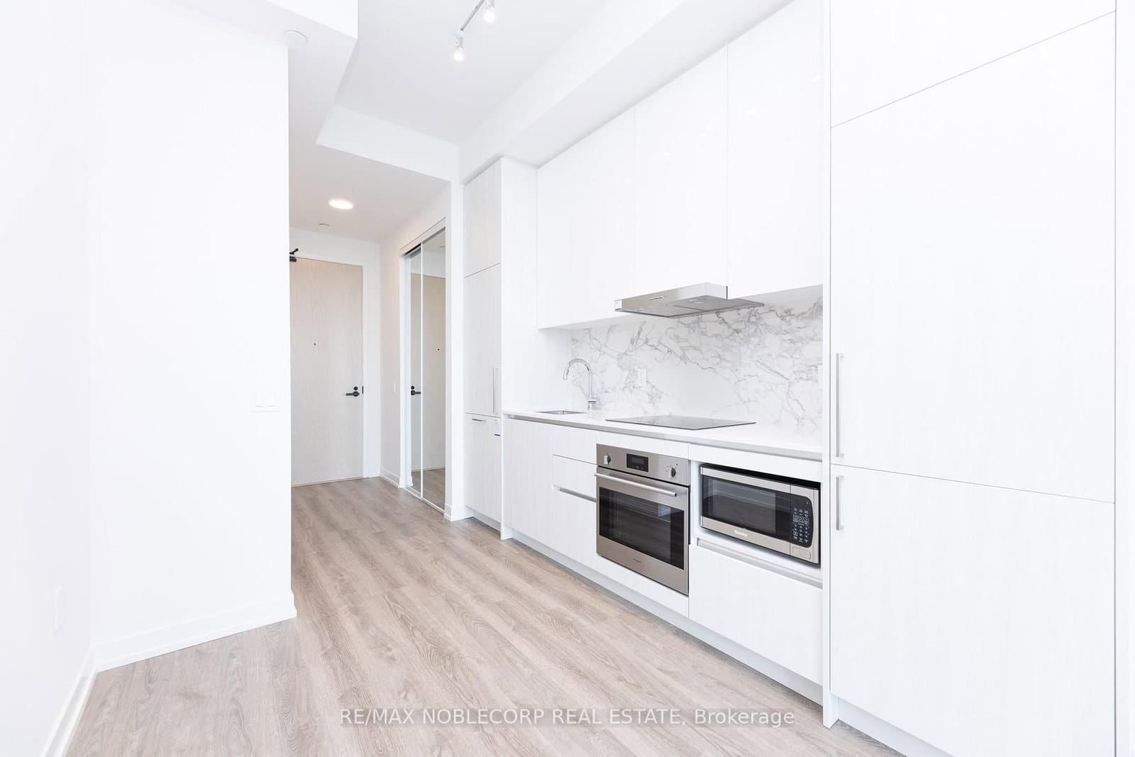 195 Commerce Street, Unit 5317 thumbnail 8