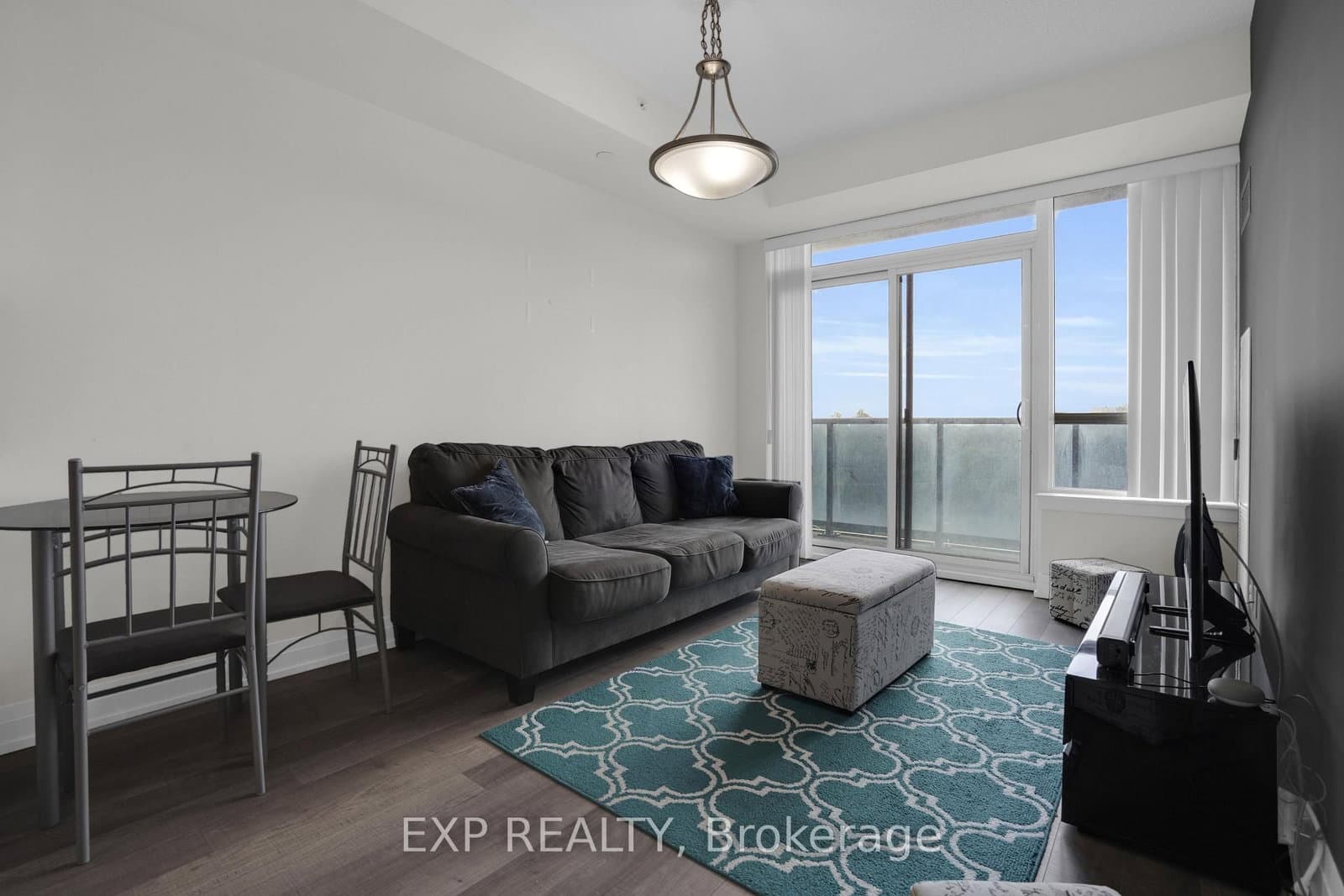 7167 Yonge Street, Unit 619 thumbnail 8