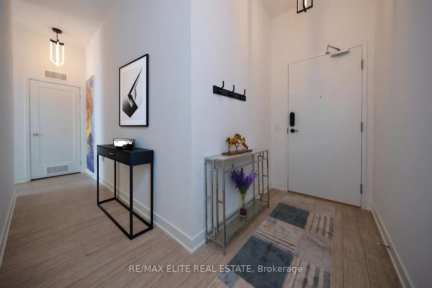 105 Oneida Crescent, Unit PH 10 thumbnail 2