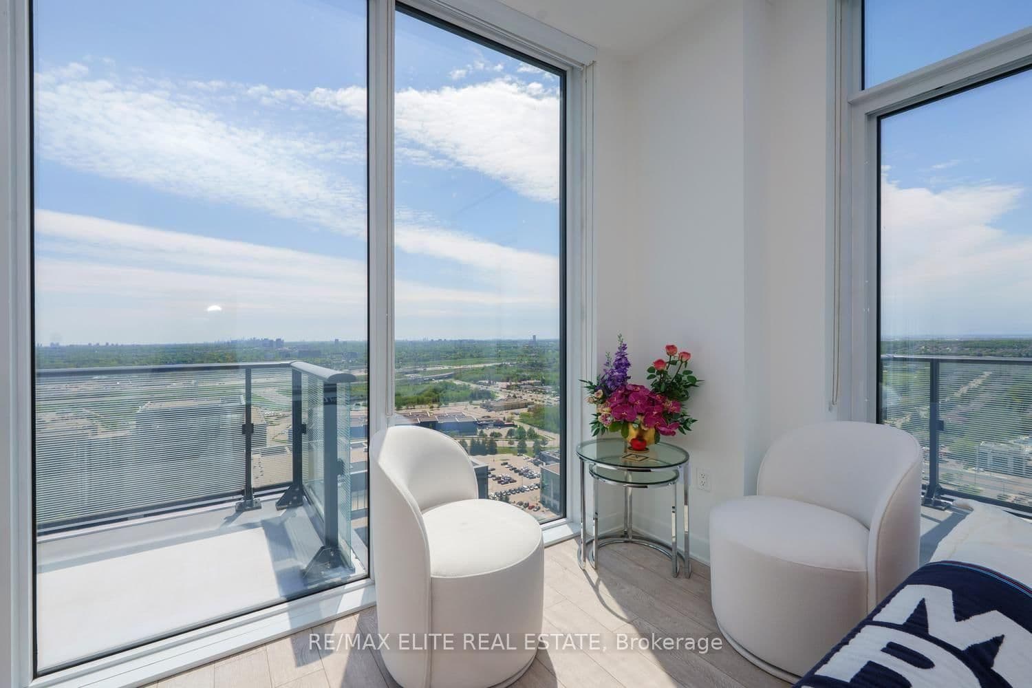 105 Oneida Crescent, Unit PH 10 thumbnail 5