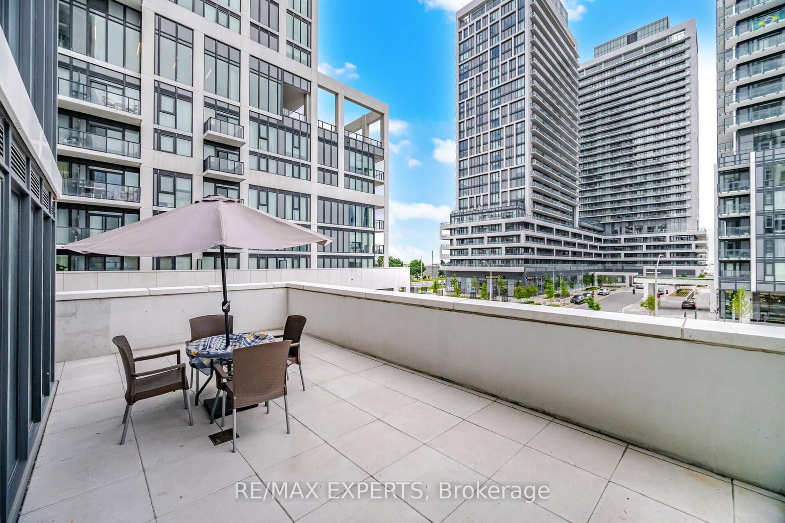 9000 Jane Street, Unit 221 thumbnail 10