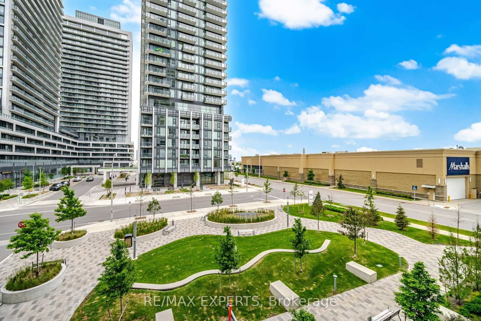 9000 Jane Street, Unit 221 thumbnail 11