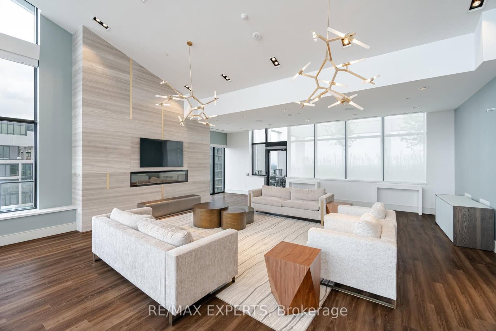 9000 Jane Street, Unit 221 thumbnail 37