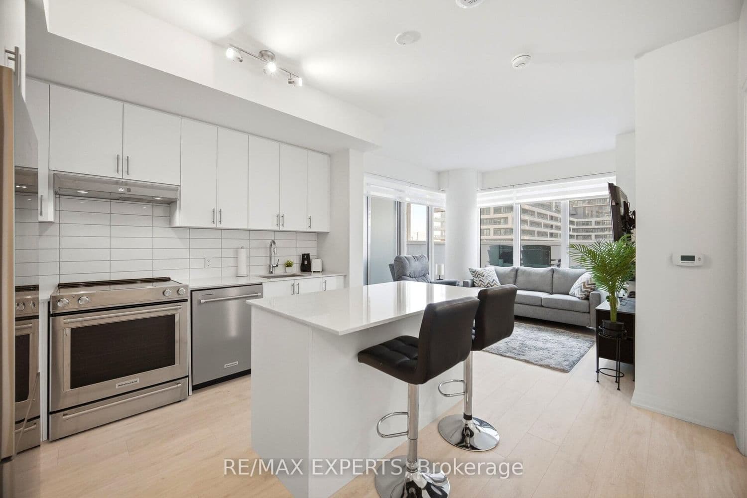 9000 Jane Street, Unit 221 thumbnail 45