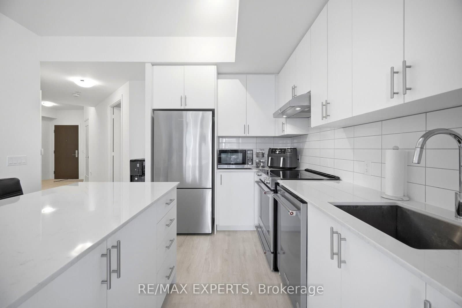 9000 Jane Street, Unit 221 thumbnail 47