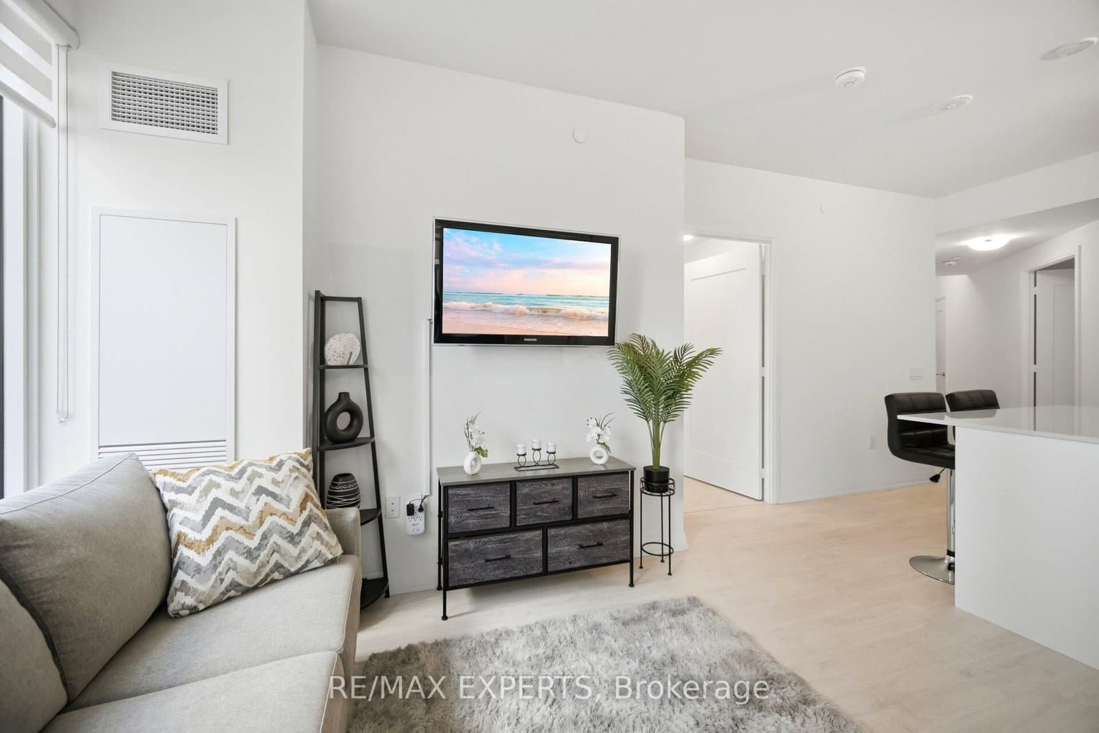 9000 Jane Street, Unit 221 thumbnail 49