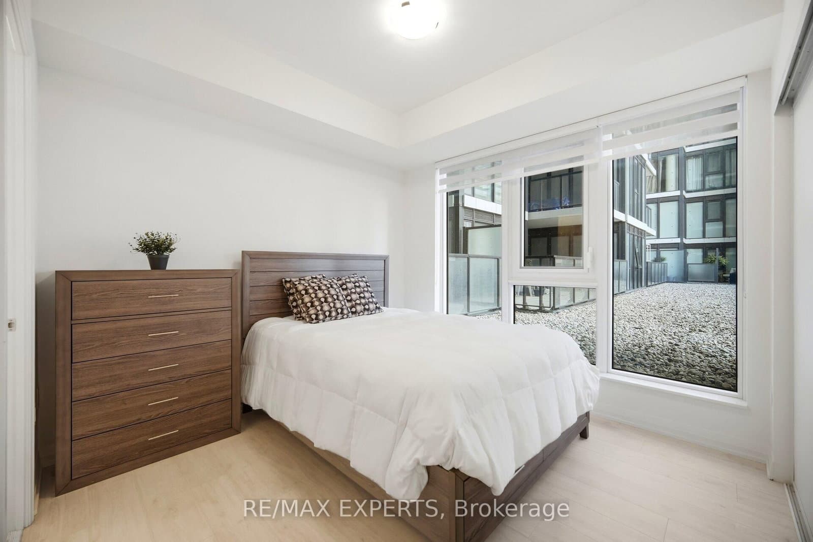9000 Jane Street, Unit 221 thumbnail 50