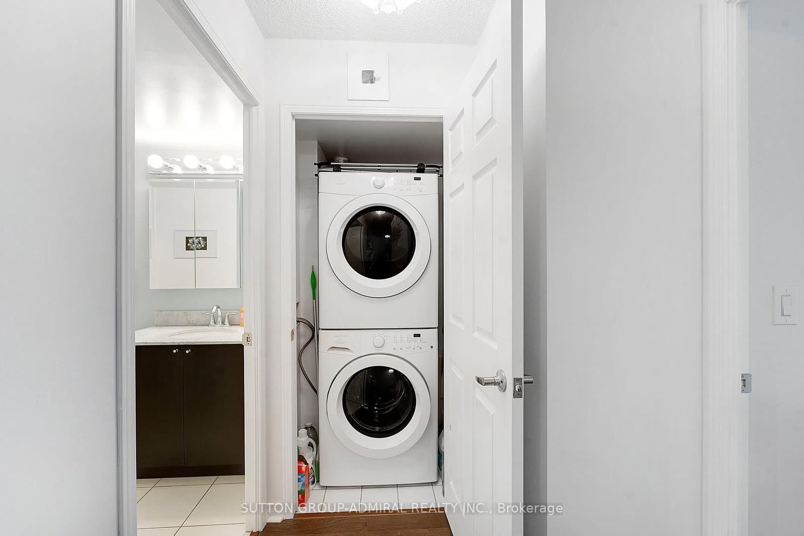 73 King William Crescent, Unit 307 thumbnail 20