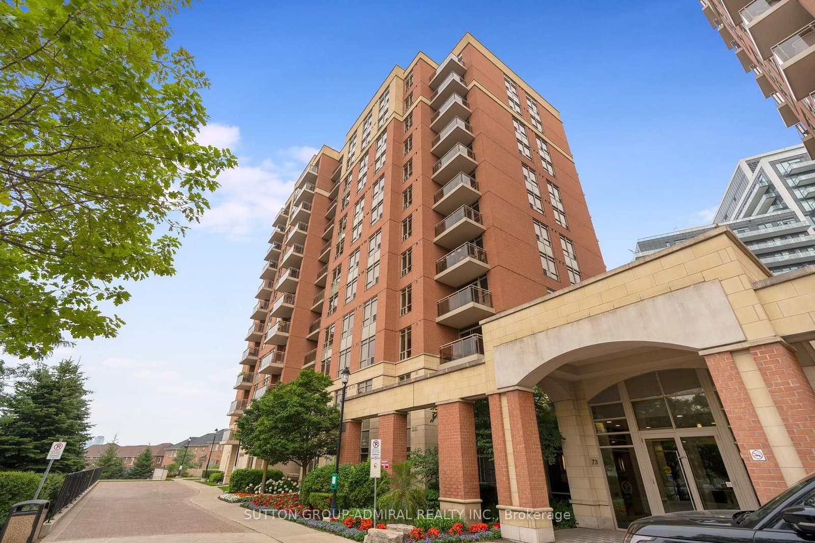 73 King William Crescent, Unit 307 thumbnail 4