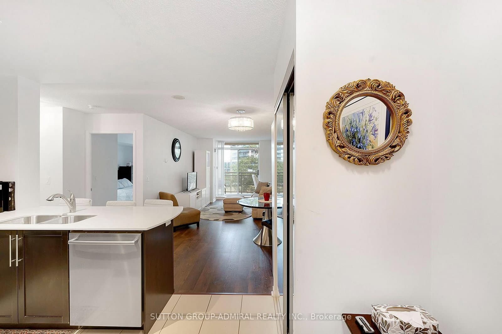 73 King William Crescent, Unit 307 thumbnail 7