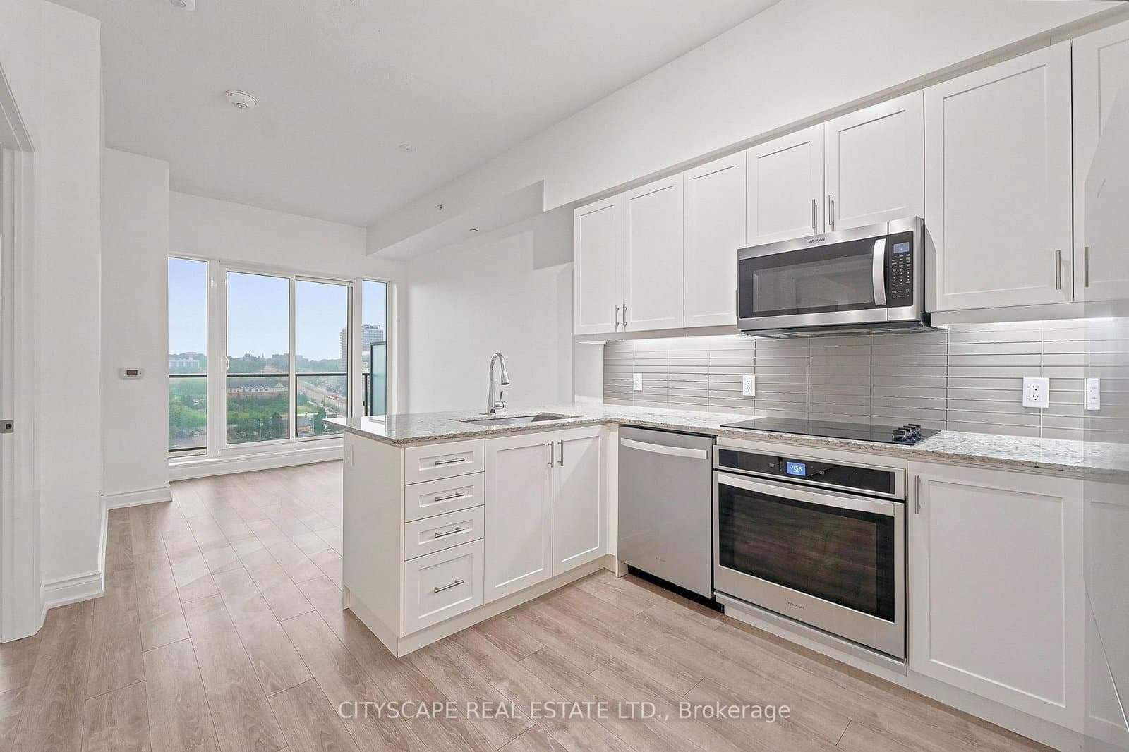 9618 Yonge Street, Unit 1210 thumbnail 2