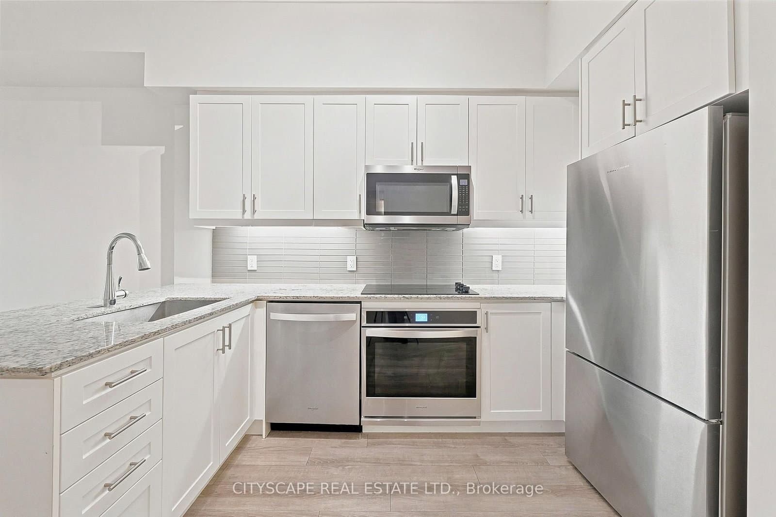 9618 Yonge Street, Unit 1210 thumbnail 3