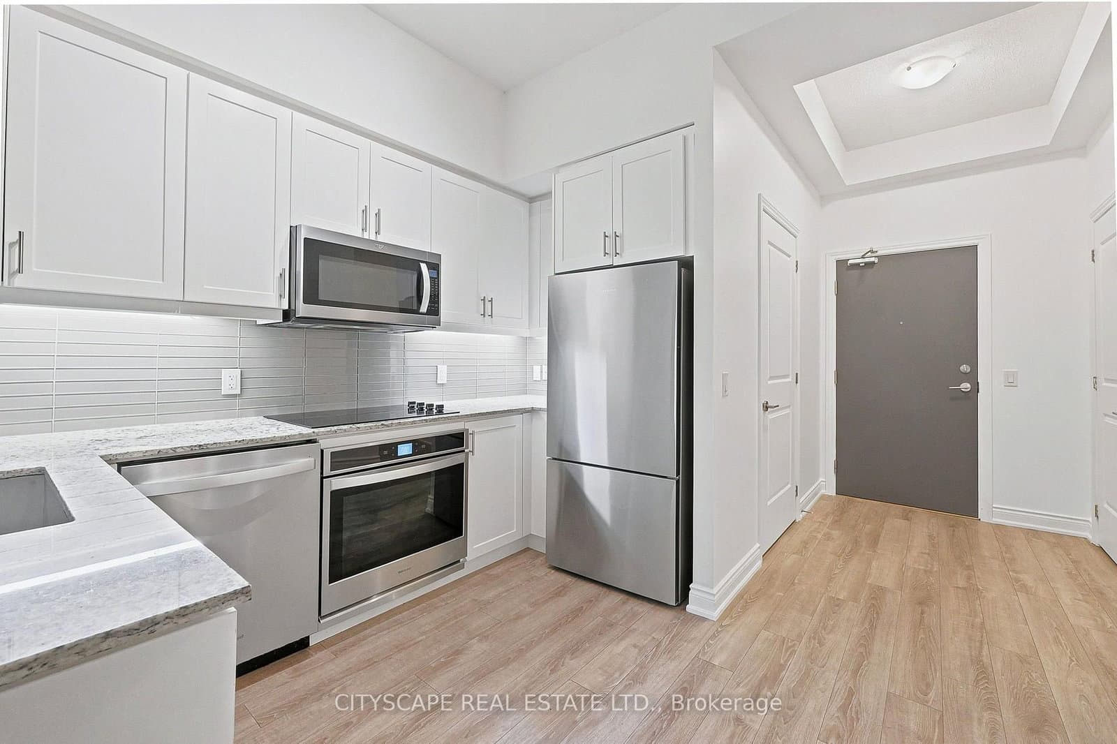 9618 Yonge Street, Unit 1210 thumbnail 4