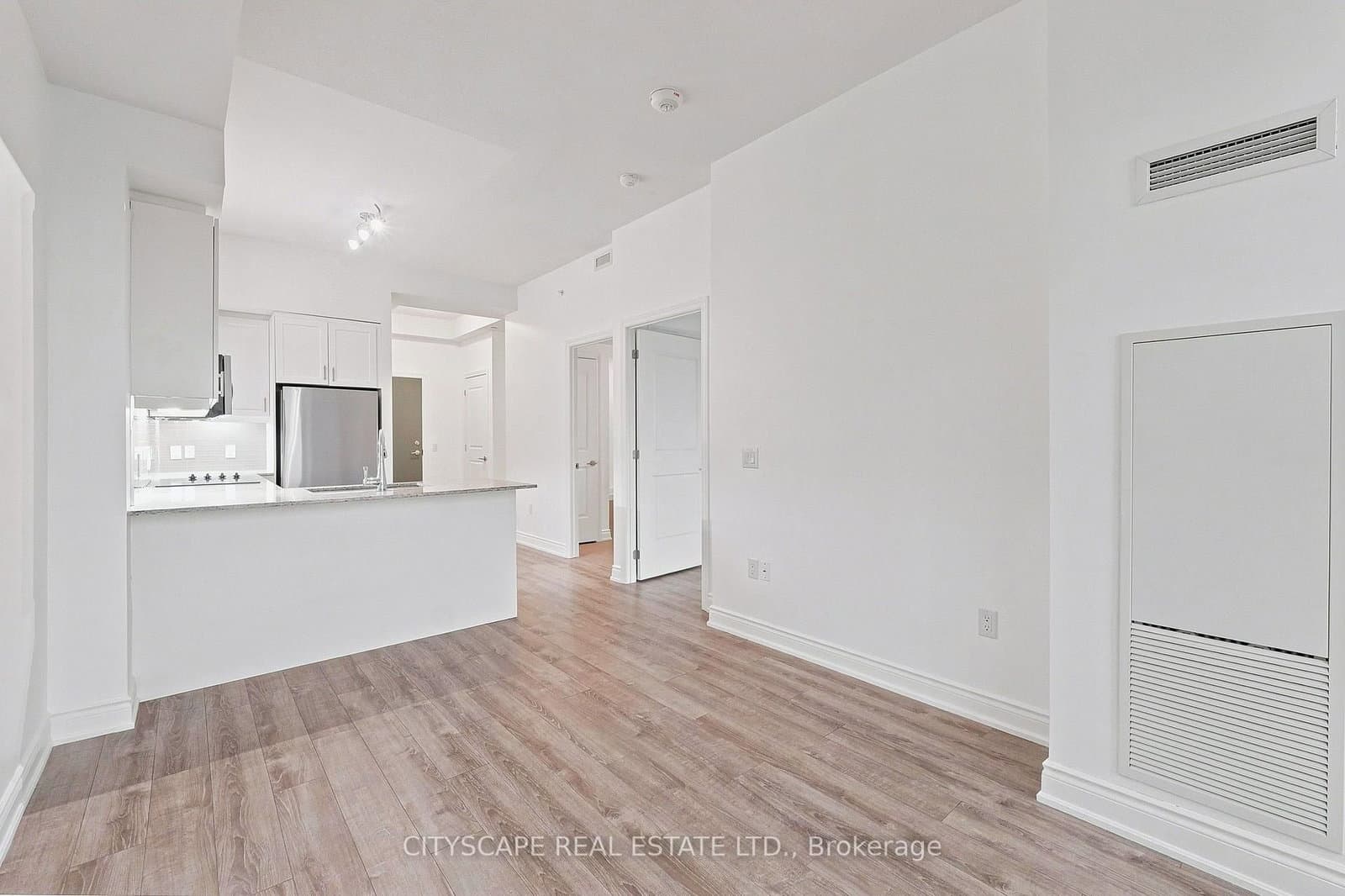 9618 Yonge Street, Unit 1210 thumbnail 7