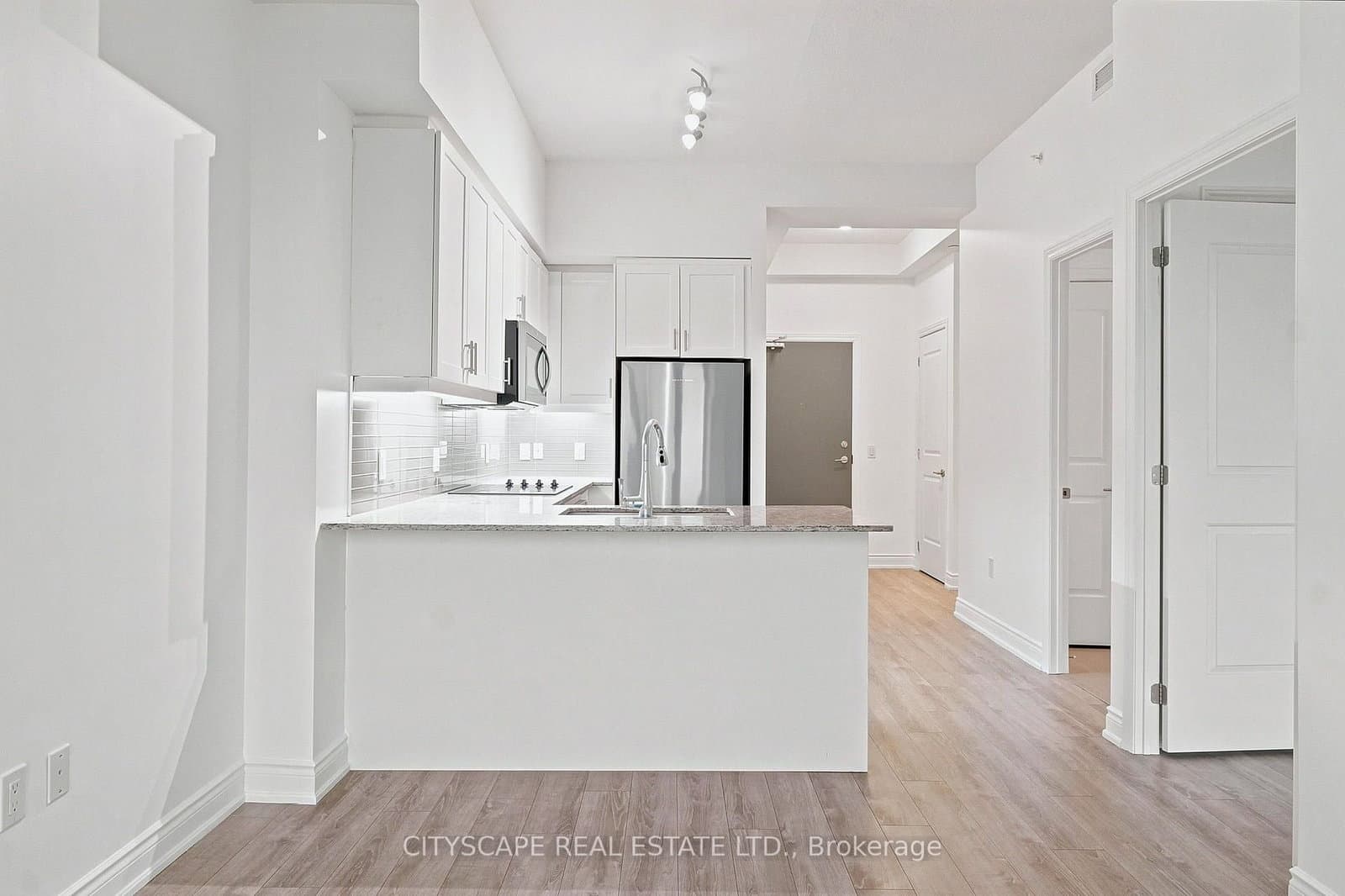 9618 Yonge Street, Unit 1210 thumbnail 8