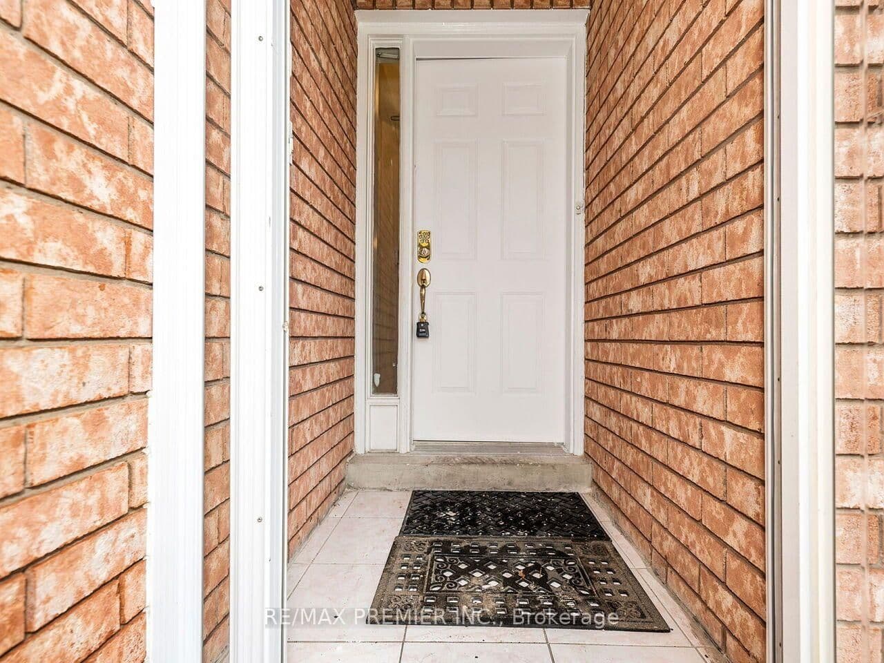 32 Stonebriar Drive thumbnail 4